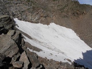 06 - dal passo Laris appare il nevaio da superare