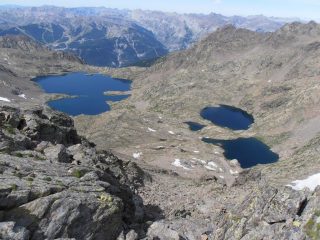 10 - in cima appaiono i laghi sul versante francese