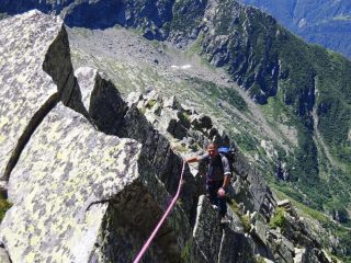 Pilastrino con chiodo