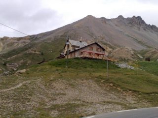 Il rifugio al colle dell'Izoard