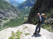 Vista della valle con marcato il passaggio chiave 