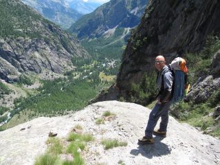 Vista della valle con marcato il passaggio chiave 