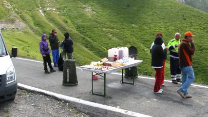 Banchetto per i garisti e non....