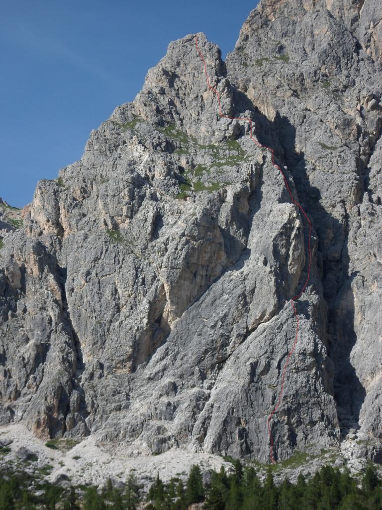 la parete con lo schizzo della via