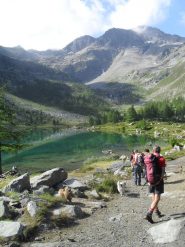 l'arrivo del gruppo al lago di Arpy