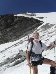 dopo le ripide pietraie finalmente sul ghiacciaio....