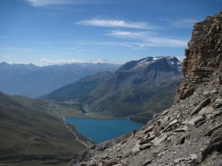Scorcio sul Lago del Moncenisio salendo