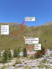 04 - cartello che indica il vallone da seguire (Colle Pelvo) e indicazione della traccia (Da cercare il guado migliore del torrente Thuras)