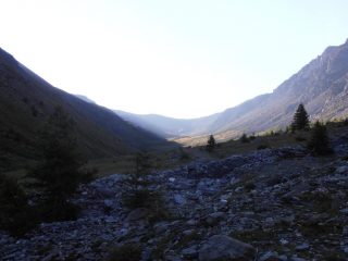 01 - mezzora dopo la partenza, arriva il sole sulla valle di Thures