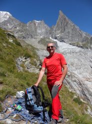 sui prati appena fuori dalla via