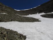 Dopo il nevaio il percorso si fa più faticoso