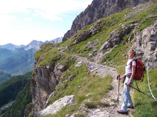 Tratto attrezzato salendo sopra le cascate di Stroppia