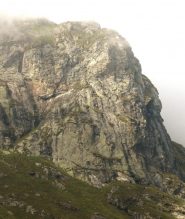 la parete su cui è tracciata la via