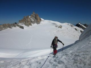 Roby sul pendio che porta in vetta