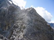 finito il ghiacciaio si scende per sfasciumi e tratti di roccia