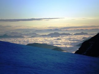Mare di nubi sull'Engadina