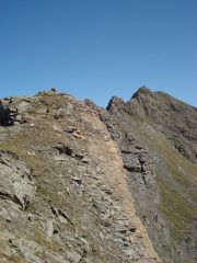 la cresta che conduce alla punta Valletta