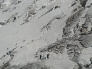 omini sul ghiacciaio