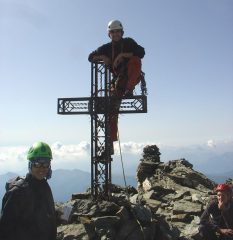 la croce di vetta del dado