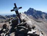 croce di vetta e Monviso