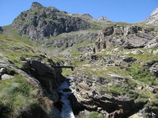 Ponticello sospeso