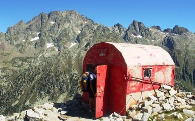 Biv. Guiglia - sondo da favola: da sx a dx, Corno Stella, Argentera cime N e S, cime Paganini e Nasta