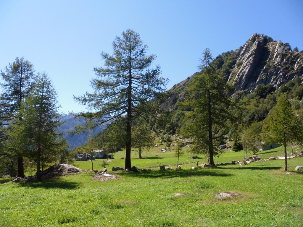 il bellissimo pianoro sotto le placche di Oriana