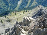 Sbocco del sentiero del bosco e accesso alla cresta