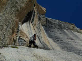 verso la seconda sosta del diedro (foto M. Sanguineti)