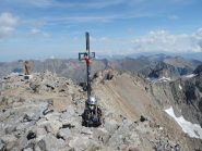 Croce e madonina della vetta