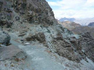 il sentiero prima del colle