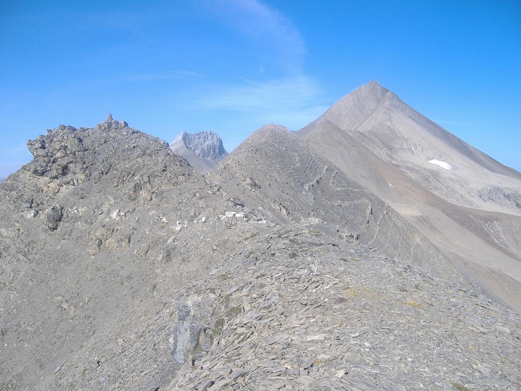 Sulla cresta E, sullo sfondo la vetta