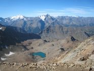 Lago gelato e vista su Grivole e Grampa