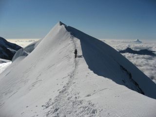 mare di nubi sotto di noi