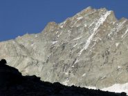 Lo Zinalrothorn con la cresta N a sx