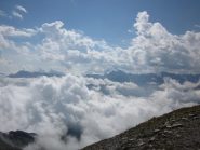 panorama verso Sud...tra le nebbie, il Viso...