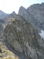 la parte terminale del canalino e la cresta Manzone vista d'infilata