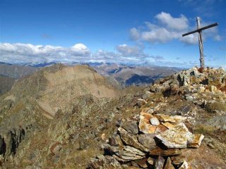 Aver est e Testa Gias dei Laghi