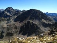 La Cima della Lombarda e il Malinvern. In basso un sentiero da andare a vedere dove va...