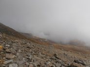 05 - lungo traverso sotto il Niblè, numerosi bolli gialli sul sentiero