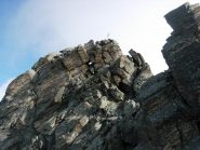 Il torrione sommitale con la croce