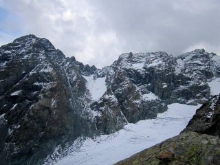 Vista sul Pizzo Cassandra e ghiacciaio della Ventina