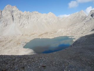 Il Lago dei nove colori nel suo splendore