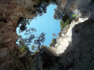 nella grotta