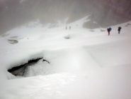 Salendo al Campo Base del Mera Peak