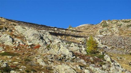 Gli ultimi tornanti sotto al colle di Sant'Anna