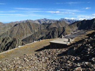 Lo spalto panoramico con la bella casermetta