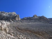 Si sale mantenendosi sul bordo della morena