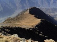 la cresta di salita dalla cima