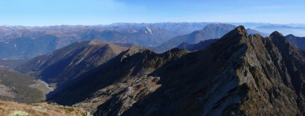 Dalla Laurasca la Val Loana sulla dx il Cimone di Cortechiuso